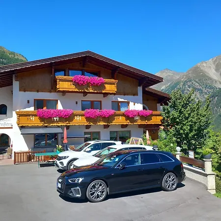 Haus Alpenstern Appartement Sölden